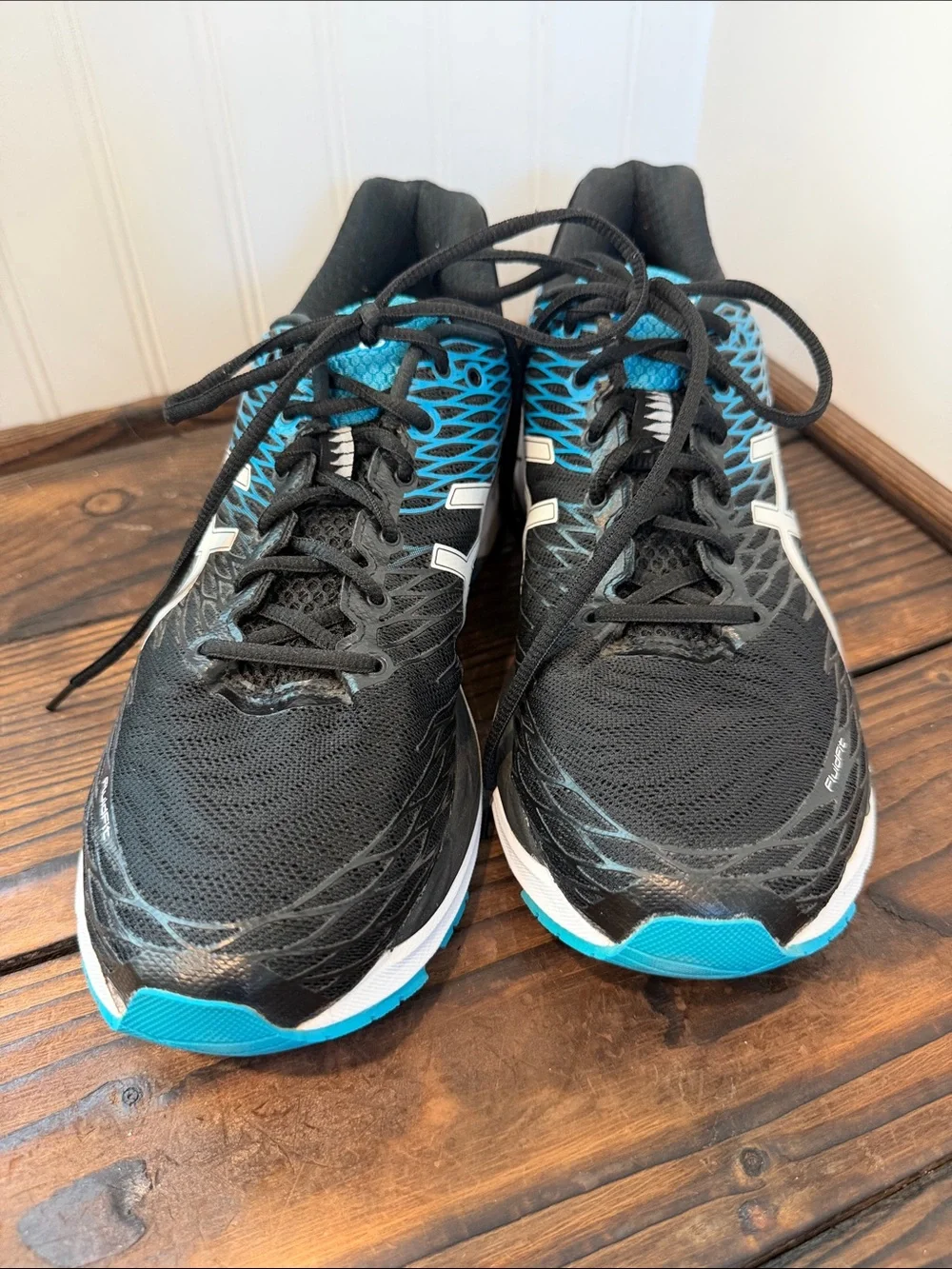 Men’s ASICS  Gel Nimbus 18 Running shoes in Black/Island Blue Colorway